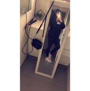 Meet your Posher, Jindara